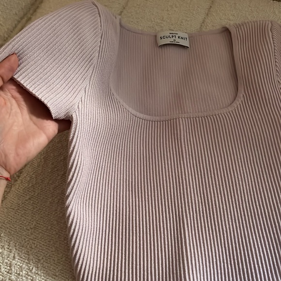 Aritzia sculpt knit top pink - Picture 4 of 4